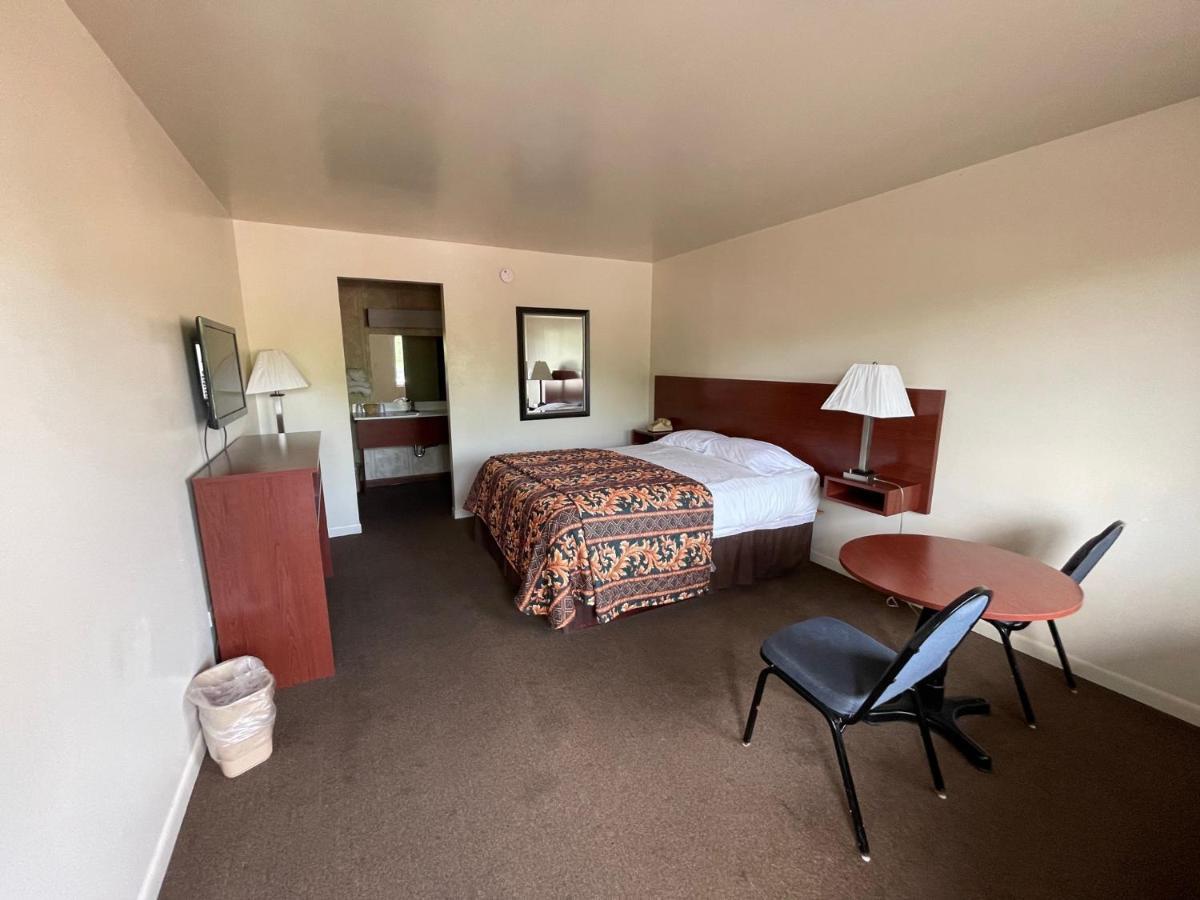 Vibe Inn - Whirlpools Suites - Lyons Ngoại thất bức ảnh