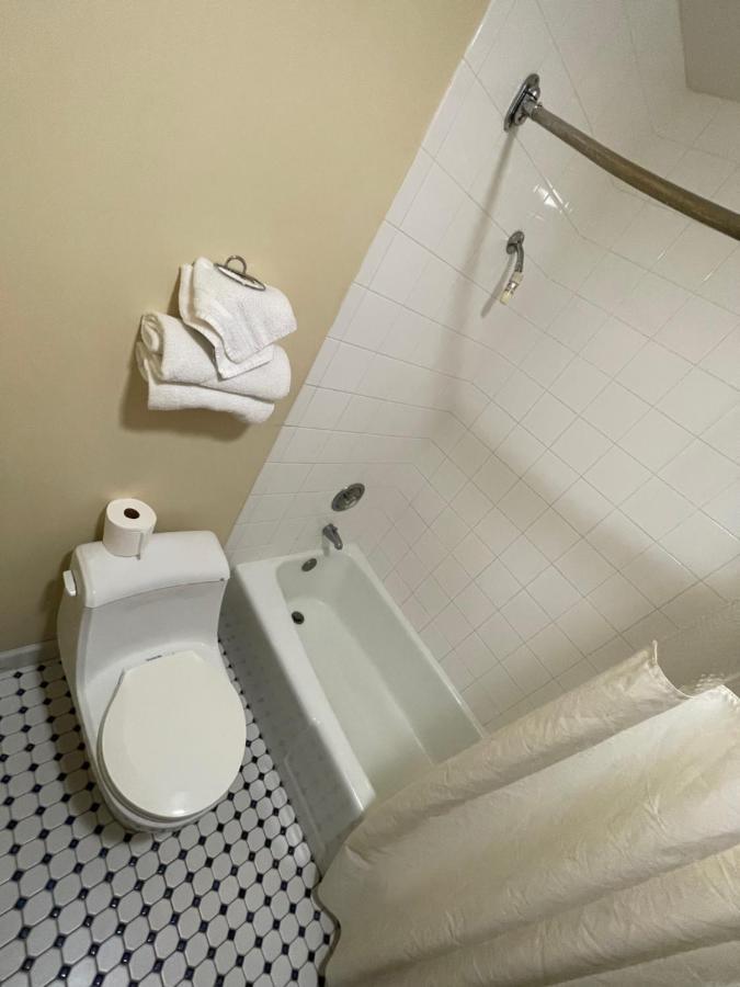 Vibe Inn - Whirlpools Suites - Lyons Ngoại thất bức ảnh