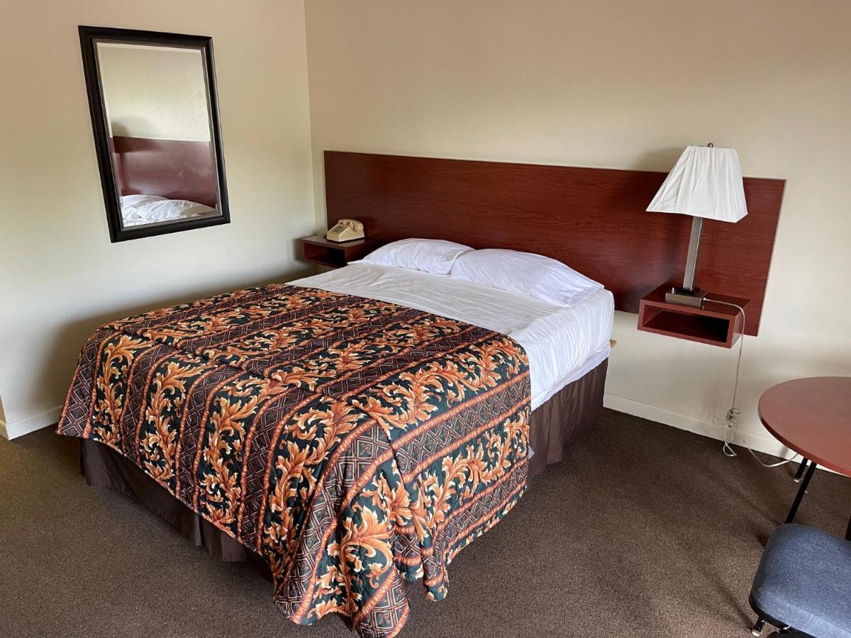 Vibe Inn - Whirlpools Suites - Lyons Ngoại thất bức ảnh