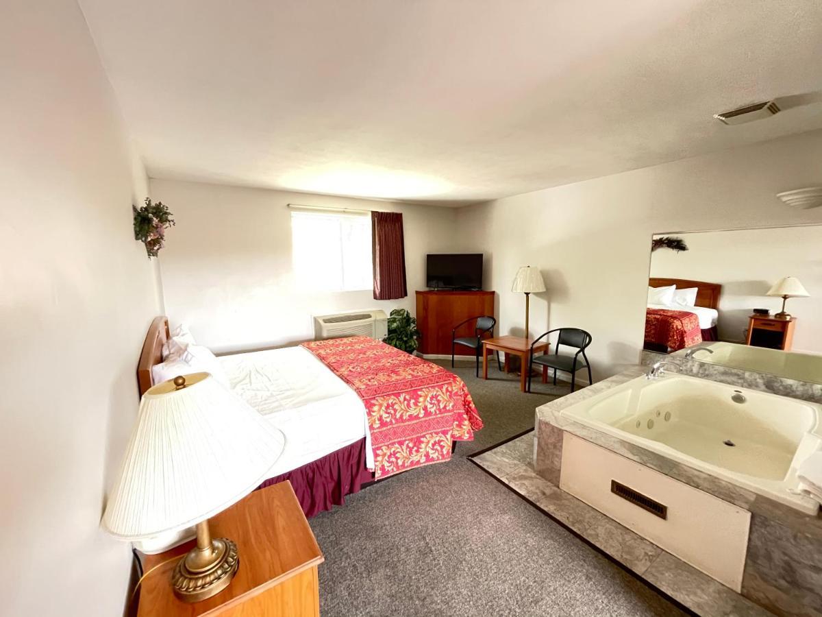 Vibe Inn - Whirlpools Suites - Lyons Ngoại thất bức ảnh